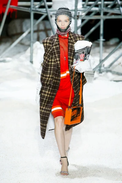 Look 61